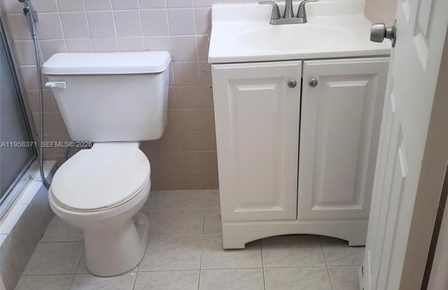 4610 SW 116th Ave photos photos