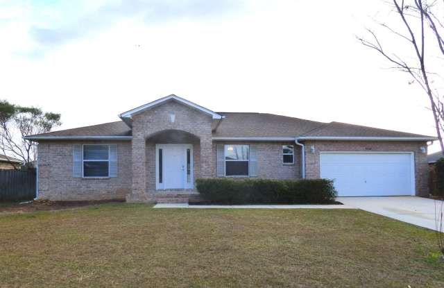 Beautiful Home In Great Neighborhood - 4650 Carmel Circle, Pace, FL 32571