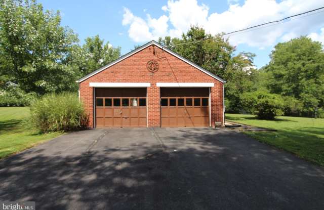 6251 WOODFAIR DRIVE Gallery 3