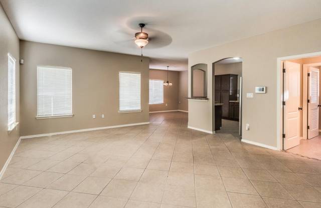 13163 Kestrel Avenue Gallery 4