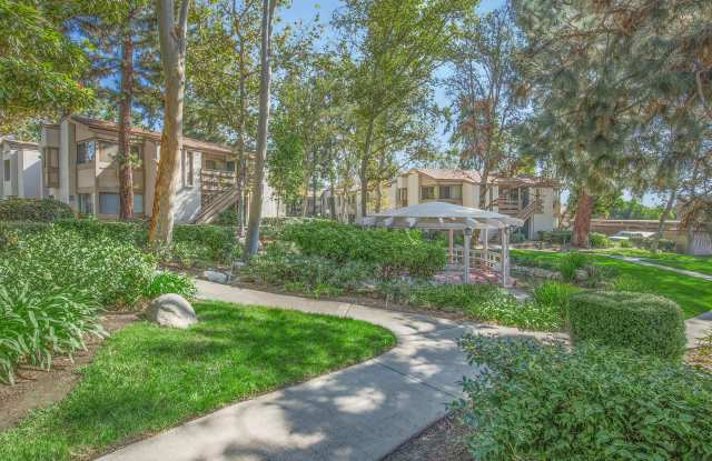 Country Woods Apartment Homes Gallery 2