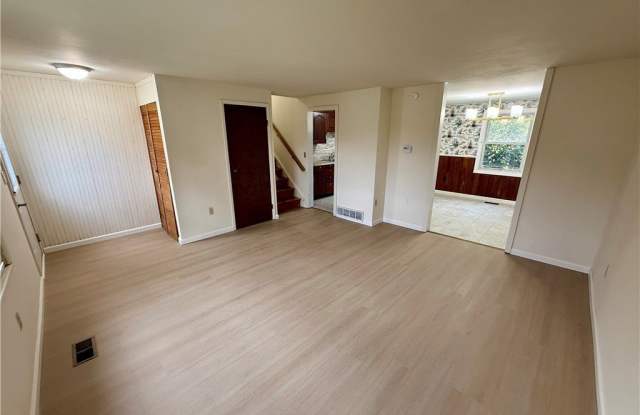 4999 Windgate Road Gallery 4
