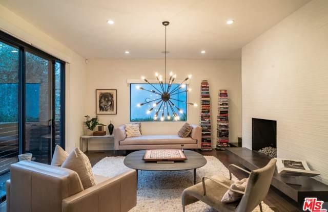 7600 WILLOW GLEN Road Gallery 3