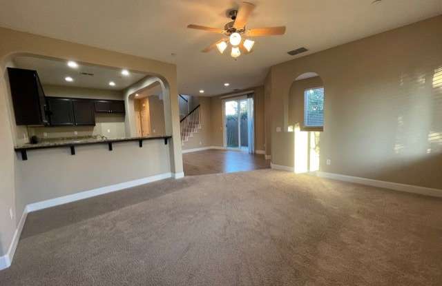 1451 Field Dr Gallery 4