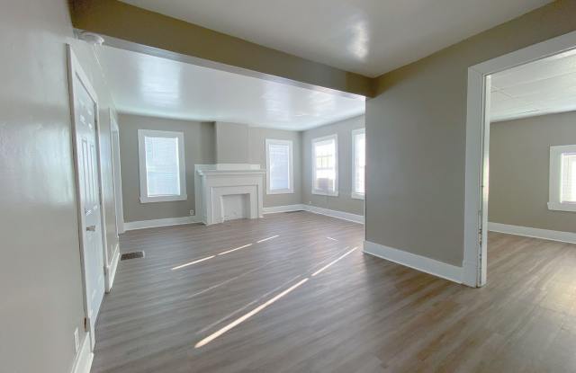 606 West 4th St photos photos