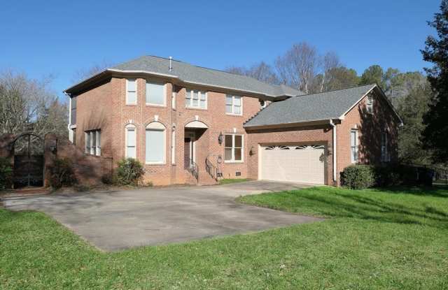 5330 Foxlair Road photos photos