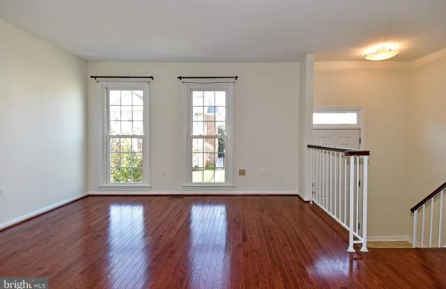 4272 SLEEPY LAKE DRIVE Gallery 4