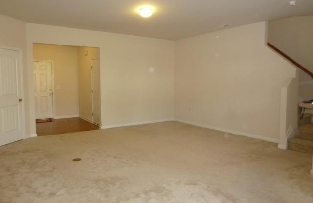 521 Denhoff Drive Gallery 2