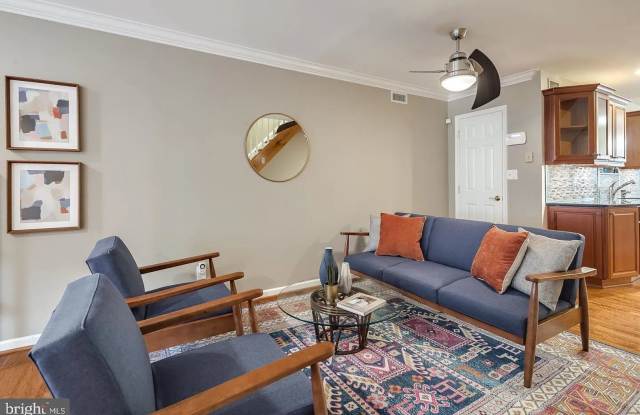 Beautiful 2 bed 1.5 bath home in East Passyunk AUGUST 1 photos photos
