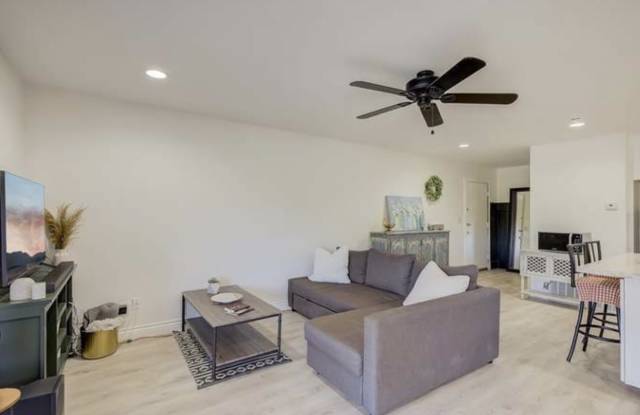 1261 Rosecrans Ave Unit 50A photos photos