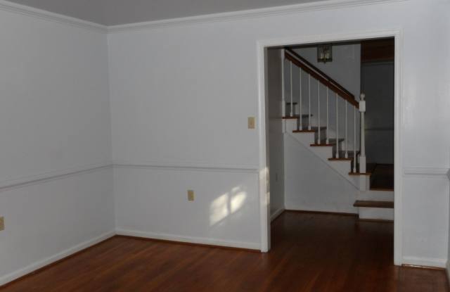 Conveniently Located Near I-95! Gallery 4