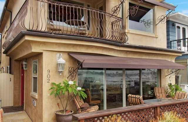 902 S Bay Front Gallery 3