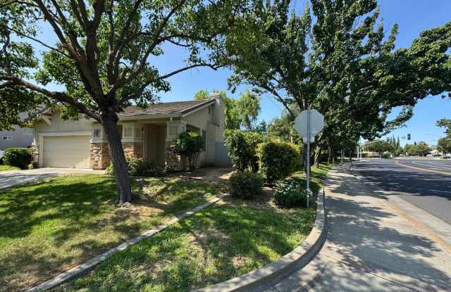 3 bed / 2 bath | Single Story Elk Grove Home Available Now photos photos