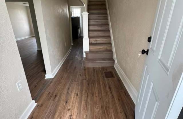 Comfortable 4BR House in McKees Rocks Gallery 3