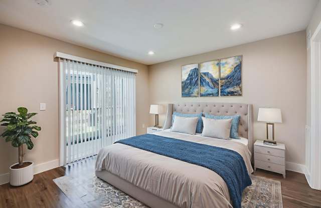 Available: remodeled 1 bed / 1 bath with luxury amenities Gallery 4