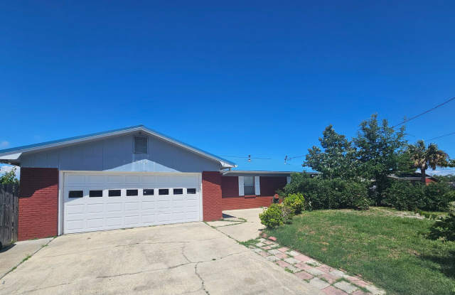 Beautiful Brick Home in Quiet Neighborhood near Tyndall AFB! *1/2 Off Security Deposit for Active-Duty Military!!* photos photos