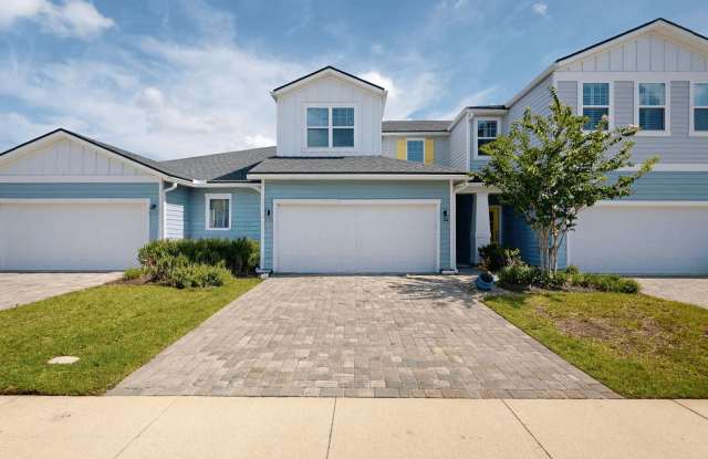 Beautiful 3 bedroom 2.5 bath townhouse Gallery 1