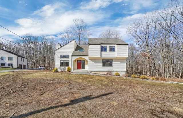 9 Oak Avenue - 9 Oak Avenue, Lincolndale, NY 10540