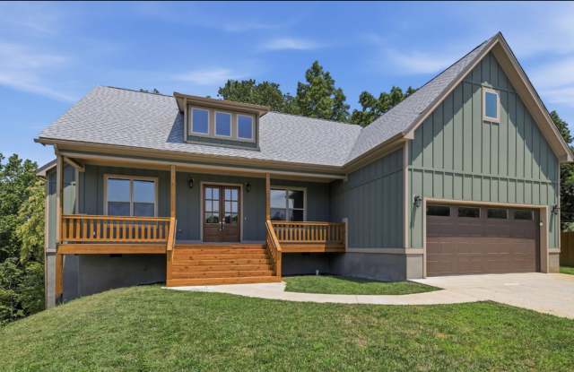 Fully Furnished Ranch-Style Rental 3 Bedroom 2.5 Bath photos photos