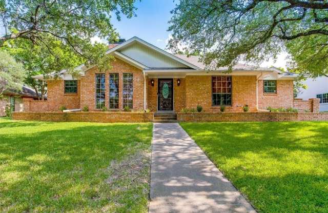 6406 Malcolm Drive Gallery 1