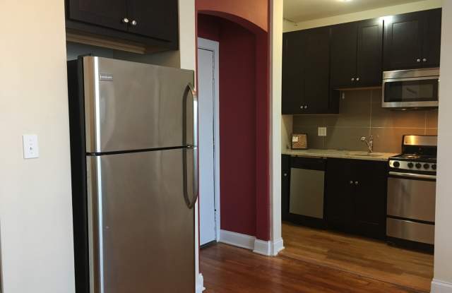 339 W Howard St photos photos