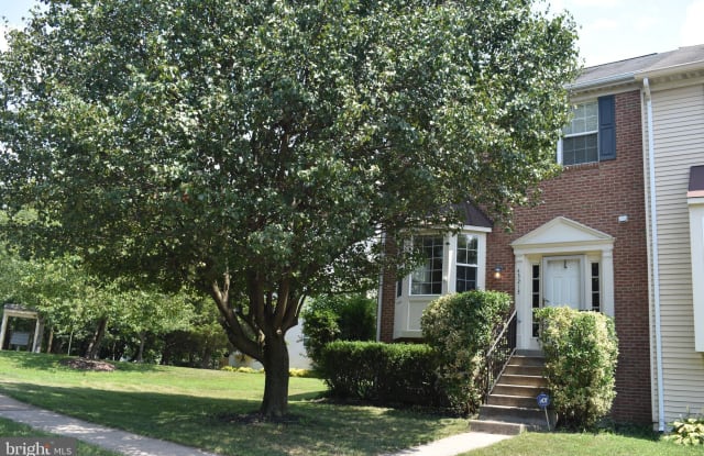 43213 RIBBONCREST TERRACE - 43213 Ribboncrest Terrace, Ashburn, VA 20147