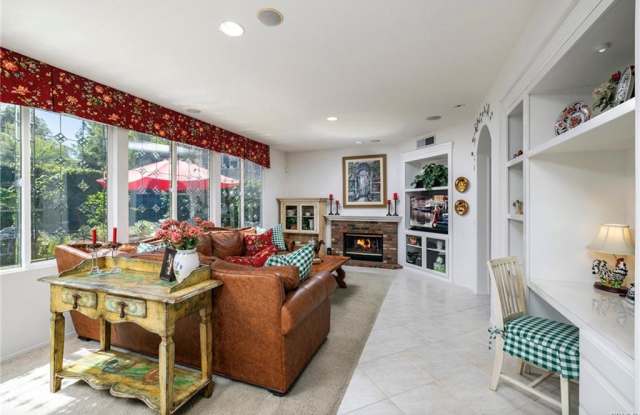 10 Westgate - 10 Westgate, Irvine, CA 92620