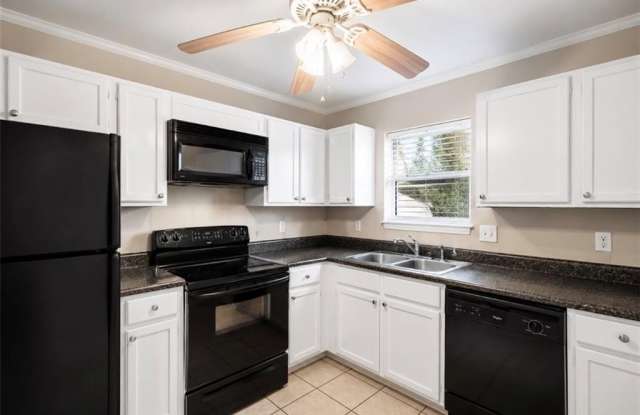 2390 Newport Landing Gallery 4