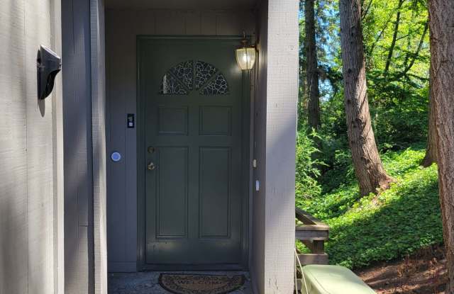 Redmond Bridle Trails One bedroom! photos photos