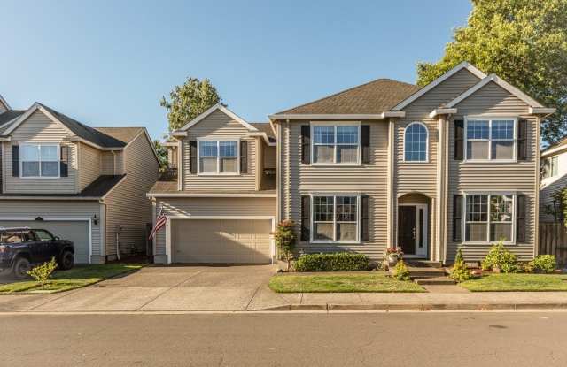 Desirable Applewood Park 4 Bedroom 2.5 Bathroom Home Available April 23!!! Gallery 1