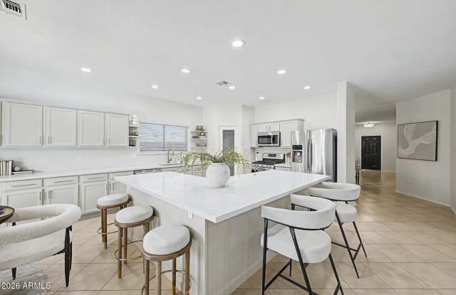 3709 E BETSY Lane Gallery 4
