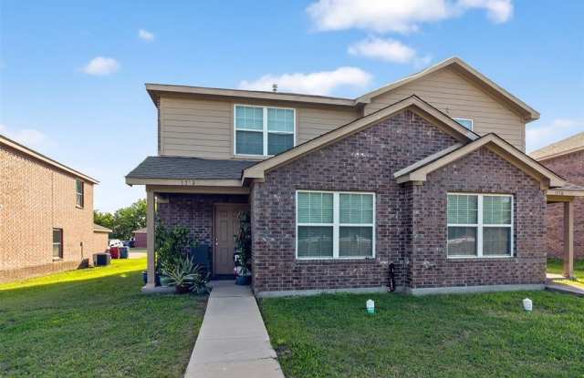 1712 S Waco Street photos photos