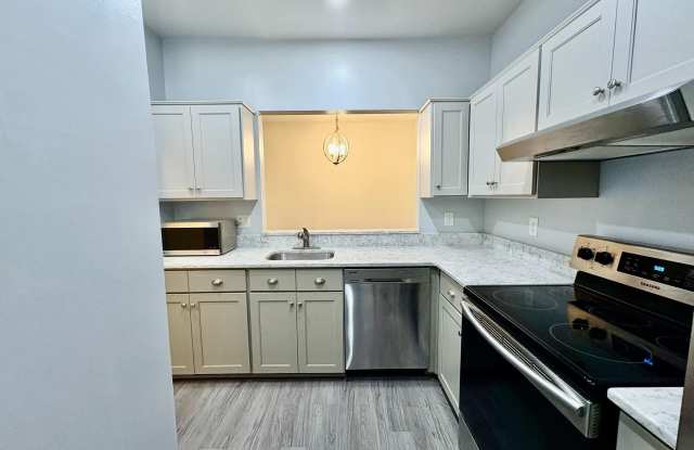 606 MOONGLOW Road unit: 103 Gallery 3