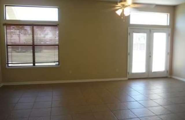 664 Lady Lake Rd W Gallery 2