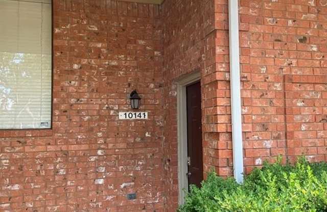 10141 Camelot Drive Gallery 2