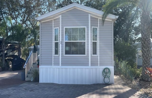 20285 US HIGHWAY 27 - 20285 U.S. 27, Groveland, FL 34715