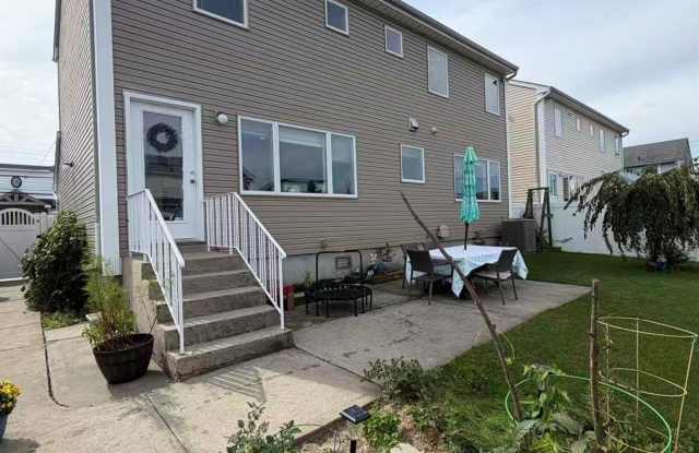 2817 Clubhouse Road Gallery 2
