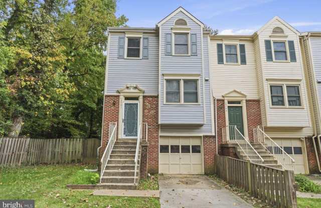 3701 ROXBURY Lane Gallery 1