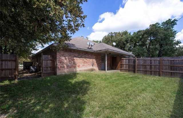 1203 Webhollow Circle Gallery 2