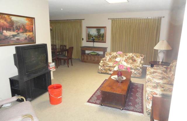 10438 W MOUNTAIN VIEW Road Gallery 3