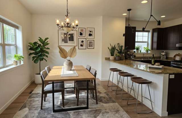 Three Bedroom/2.5 Bath Duplex | Available Now! Gallery 3
