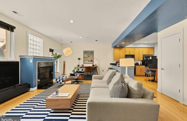 2363 CHAMPLAIN Street NW Gallery 3