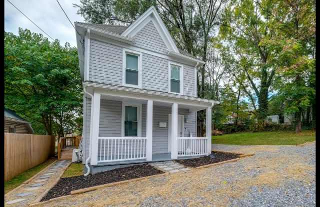 1318 Kirk Avenue Southeast - 1318 Kirk Avenue Southeast, Roanoke, VA 24013