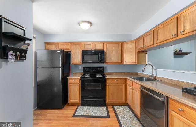 1684 THENIA Place Gallery 2