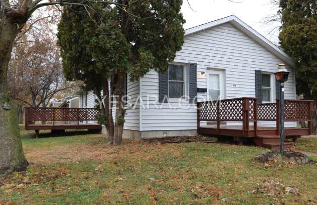 2 Bedroom 1 Bath House - 195 Shields Street, Burlington, IA 52601