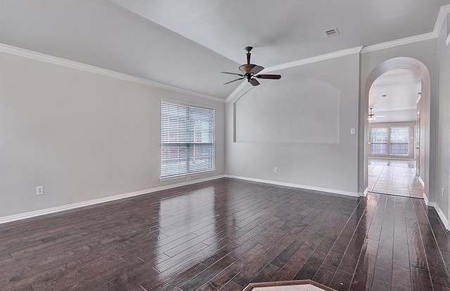 12298 Red Hawk Gallery 2