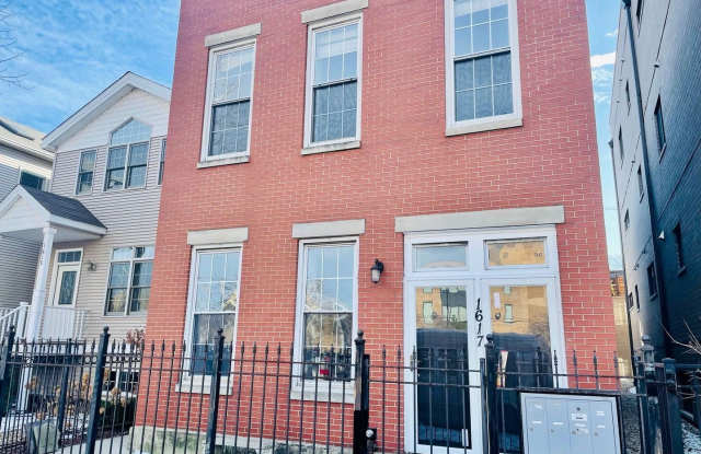 1617 W Superior Street unit: 1R photos photos