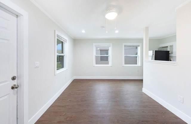 1883 Smith Drive Gallery 2