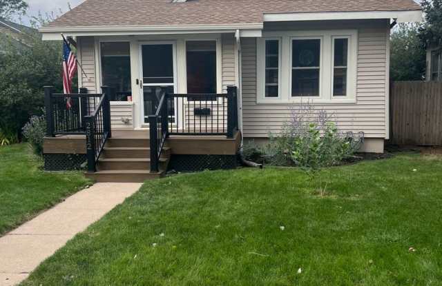 $500 OFF FIRST MONTH'S RENT WITH A SIGNED LEASE BY AUGUST 25, 2025!!! photos photos