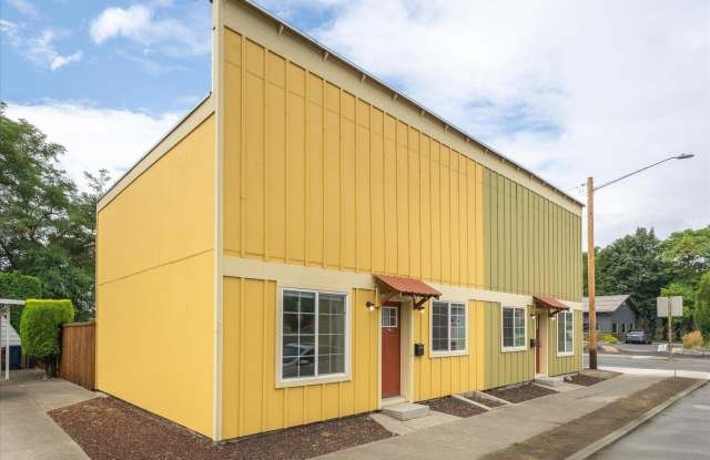 2002 E Boone Ave unit: A & B - 2002 East Boone Avenue, Spokane, WA 99202